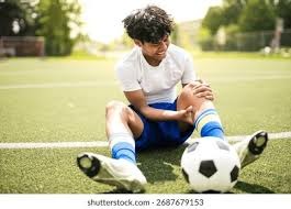 芝加哥公牛球员诺亚·埃森格因伤报销，NBA生涯受挫，发展联盟表现亮眼，未来仍有潜力。