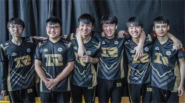 波杰姆斯基 波杰姆斯基