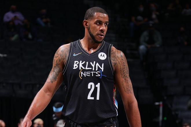 年轻人树立 年轻人树立